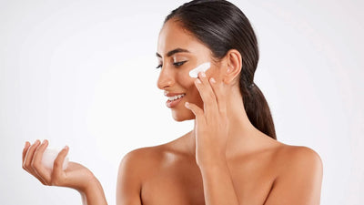 Moisturizer or Sunscreen: Which Comes First for Your Skin?